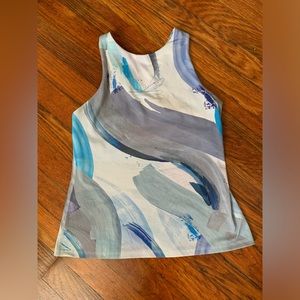 Athleta abstract tank top with built in bra sz small